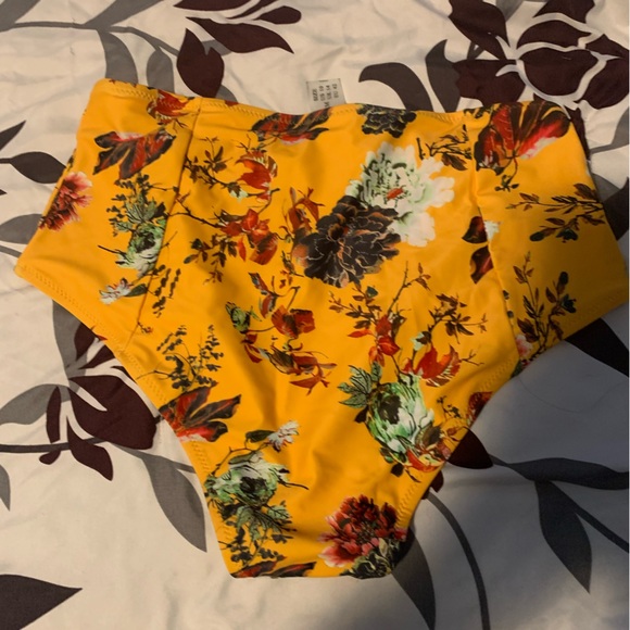 Zaful bathing suit US size 10 - Picture 2 of 2